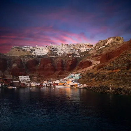 Secret Gem * Oia (Santorini)