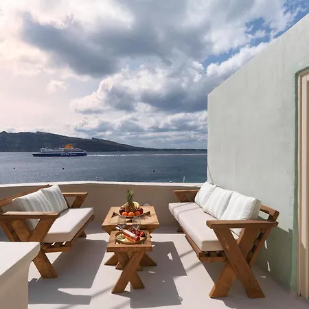 Secret Gem * Oia (Santorini)
